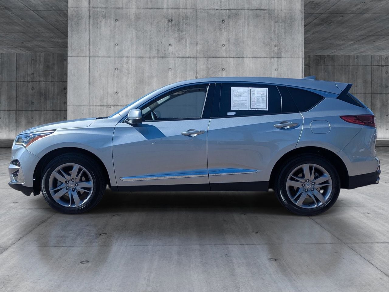 Used 2019 Lunar Silver Metallic Acura Advance Package image 2