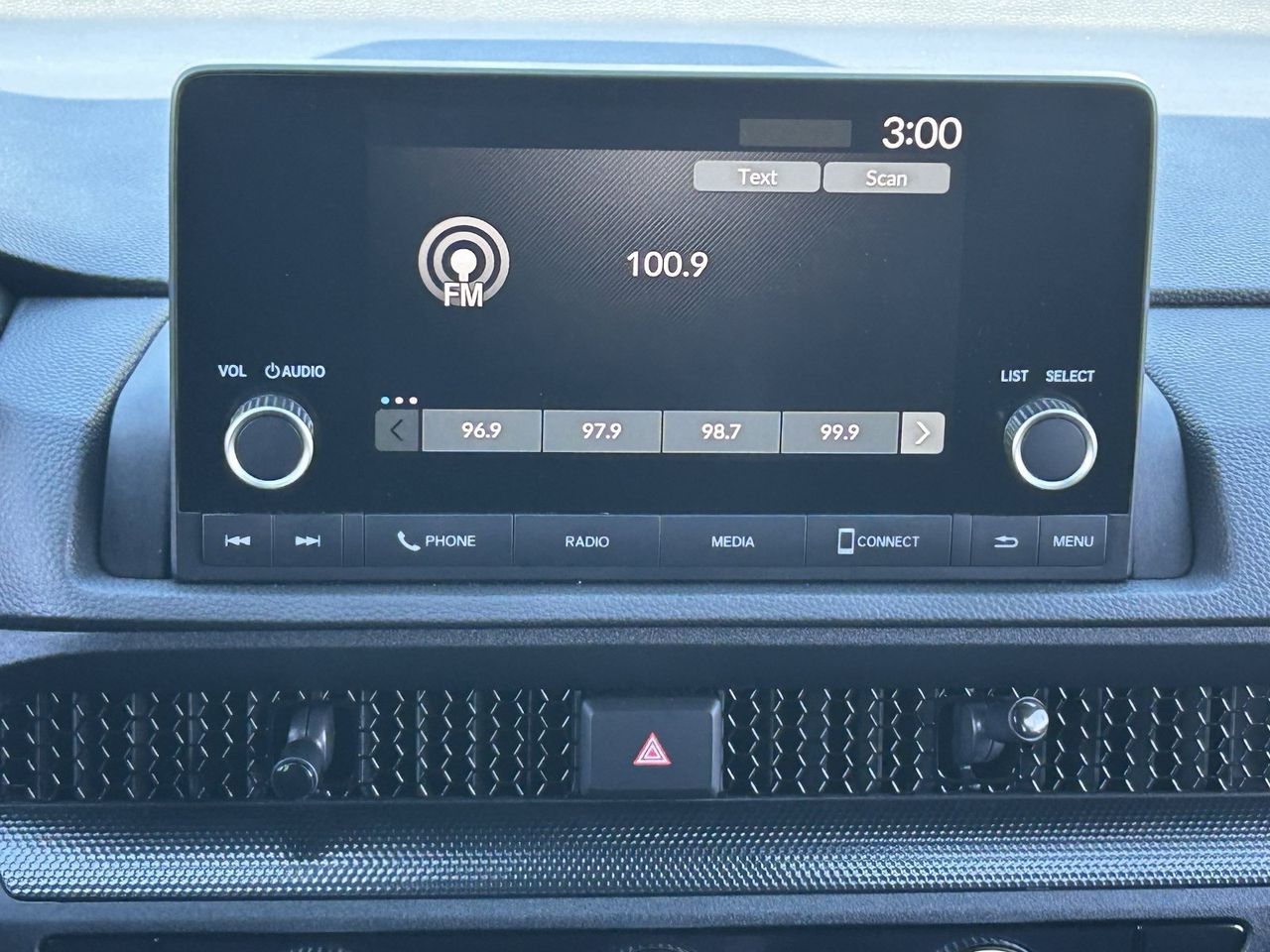Used 2025 Platinum White Pearl Honda Sport image 20