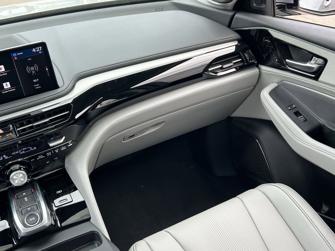 New 2026 Solar Silver Metallic Acura SH-AWD Technology Package image 19