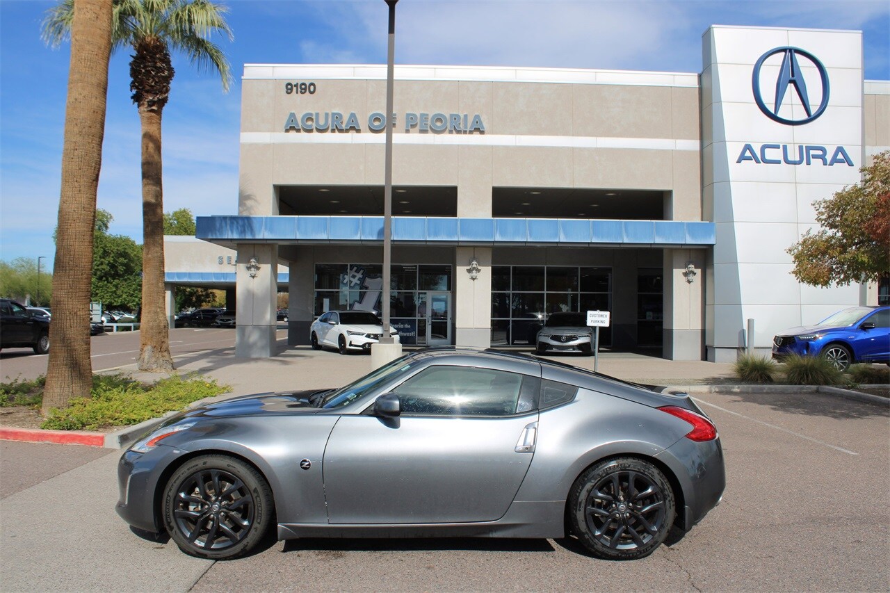 2016 Nissan 370Z photo 2