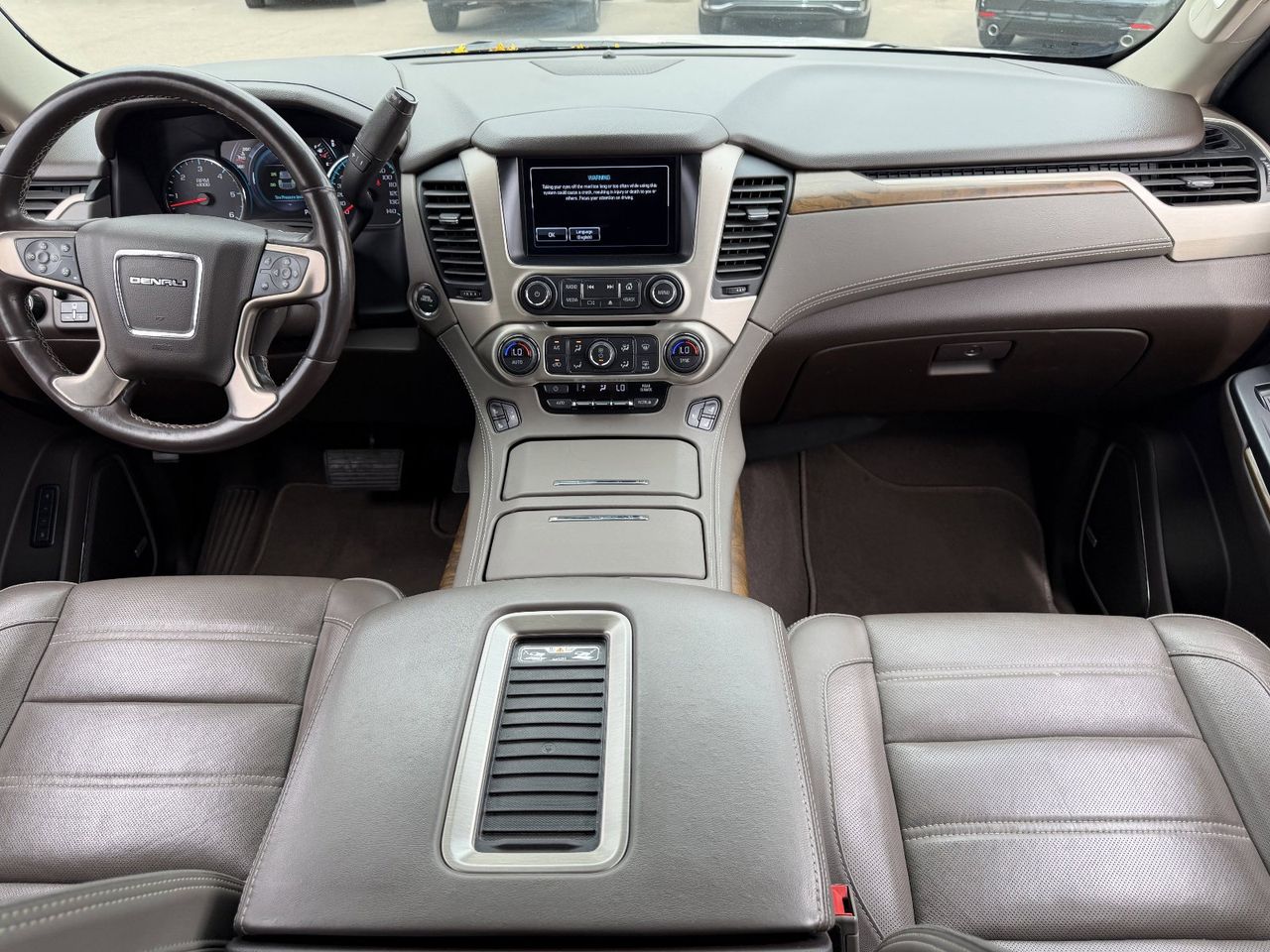 Used 2019 White Frost Tricoat GMC Denali image 17