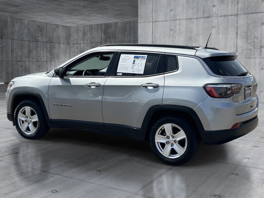 Used 2022 Jeep Compass Latitude SUV