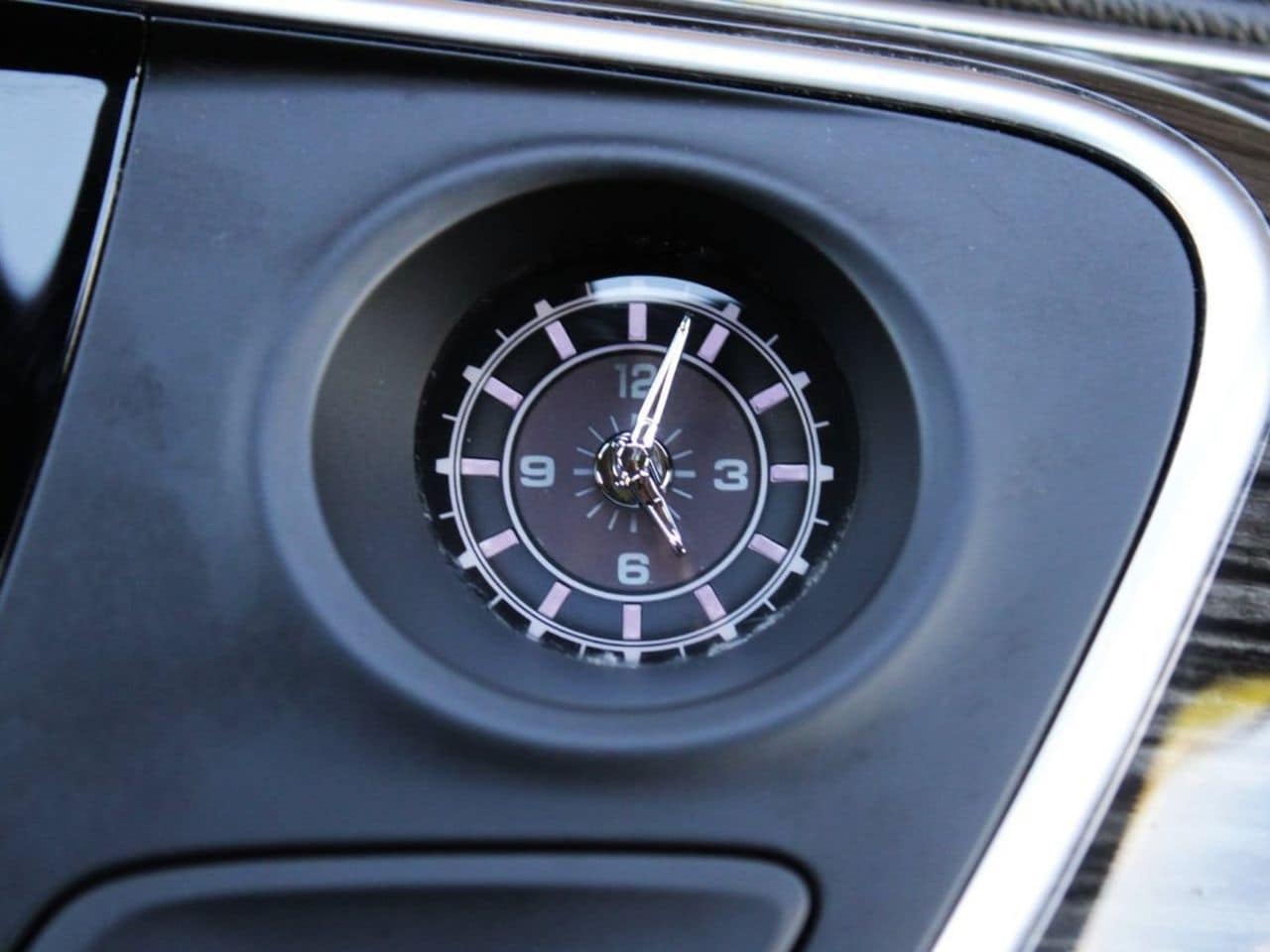 Used 2018 Ebony Twilight Metallic Buick Premium I image 28