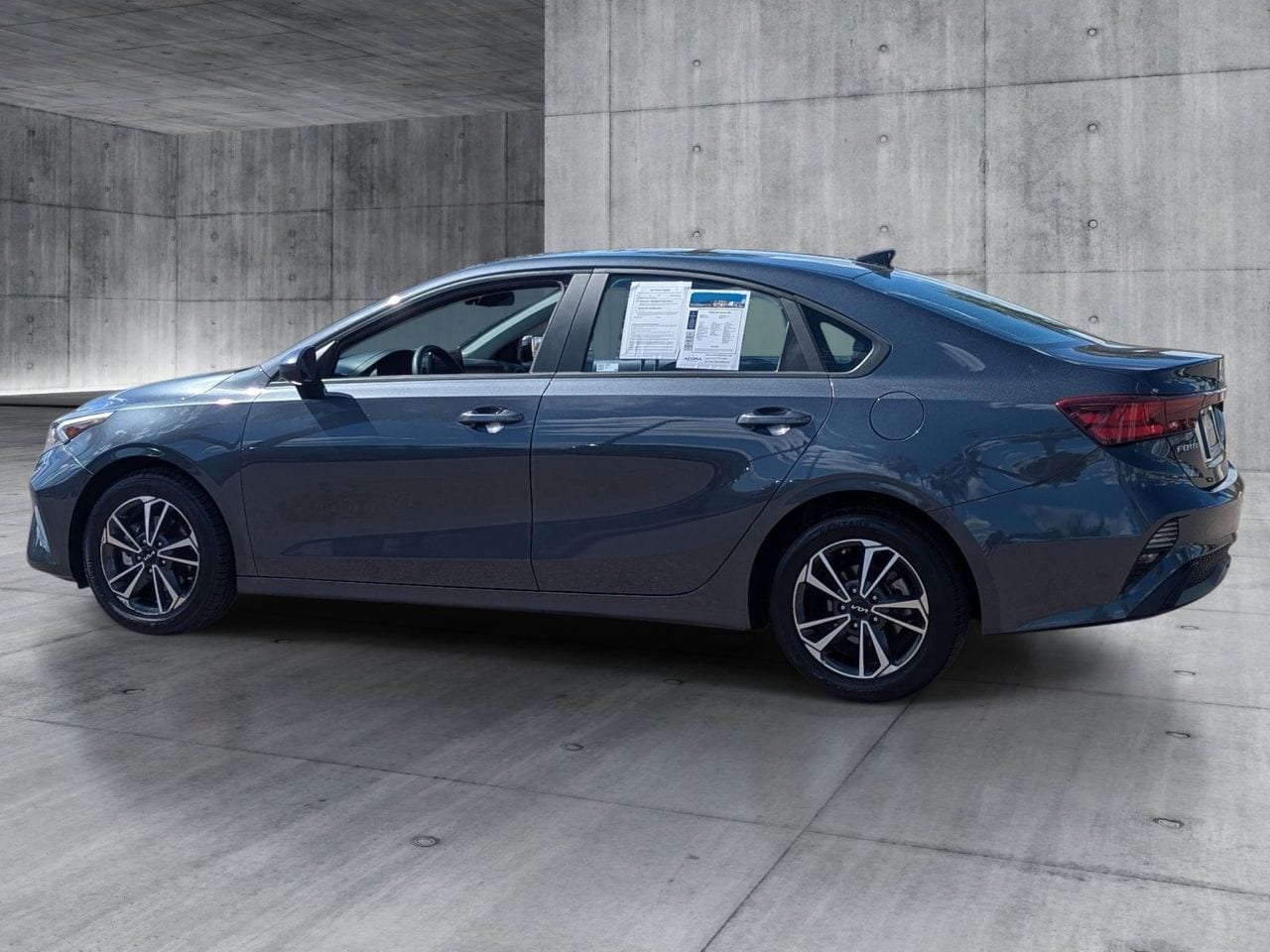 Used 2024 Gravity Gray Kia LXS image 3