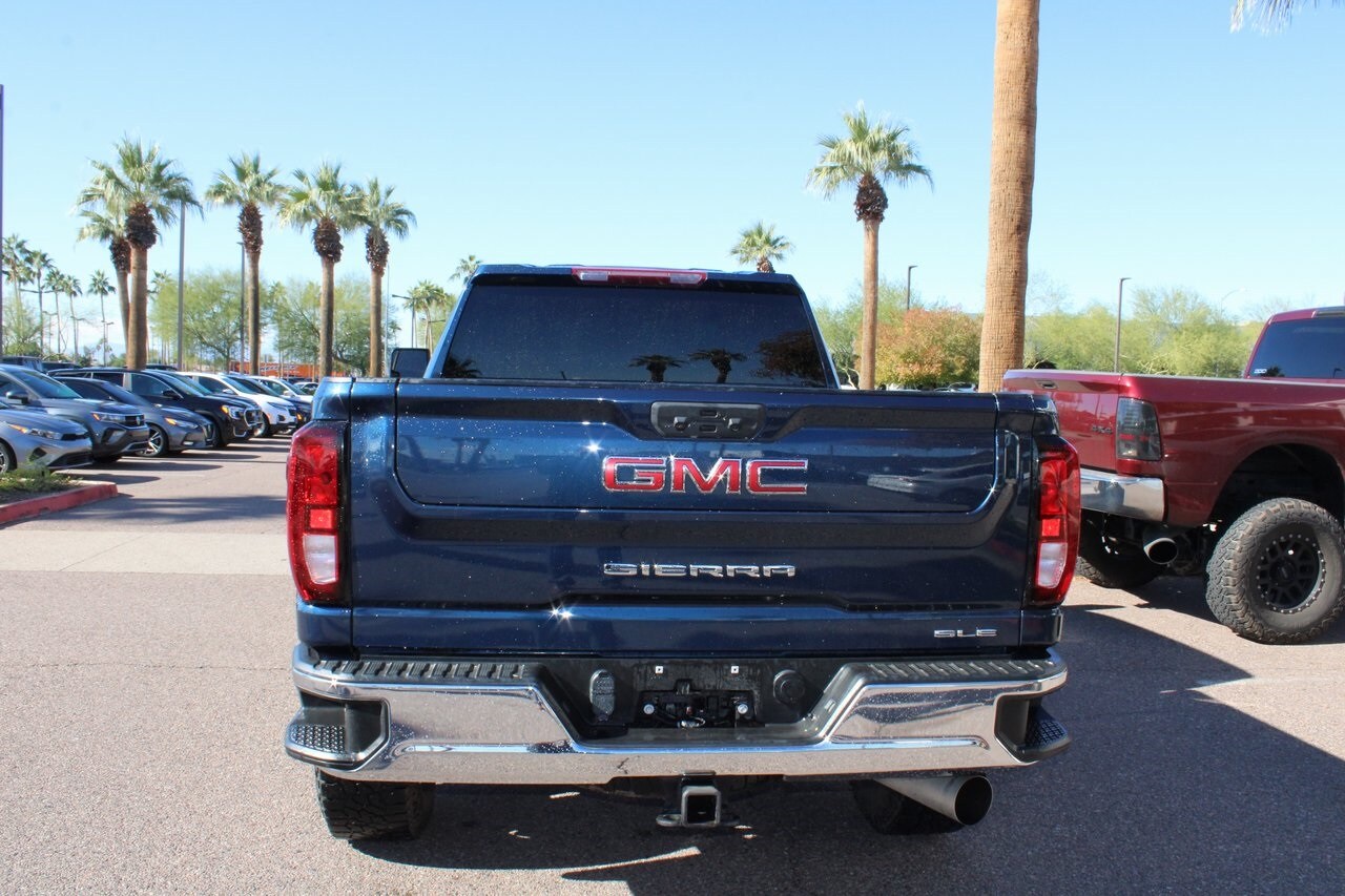 2022 Gmc Sierra 2500 HD SLE photo 3