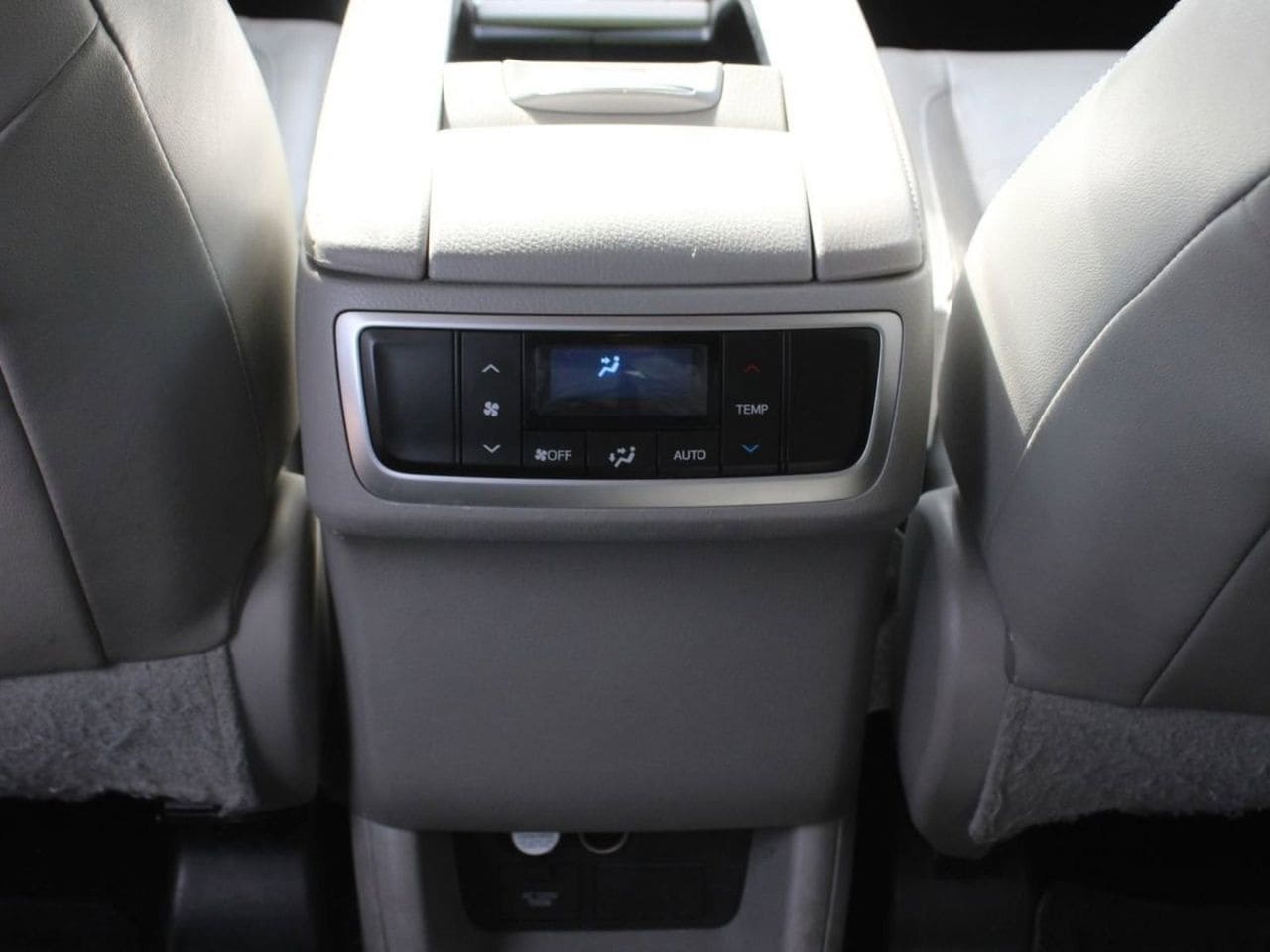 Used 2016 Predawn Gray Mica Toyota Limited image 13