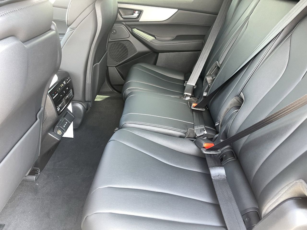 New 2026 Solar Silver Metallic Acura FWD image 20