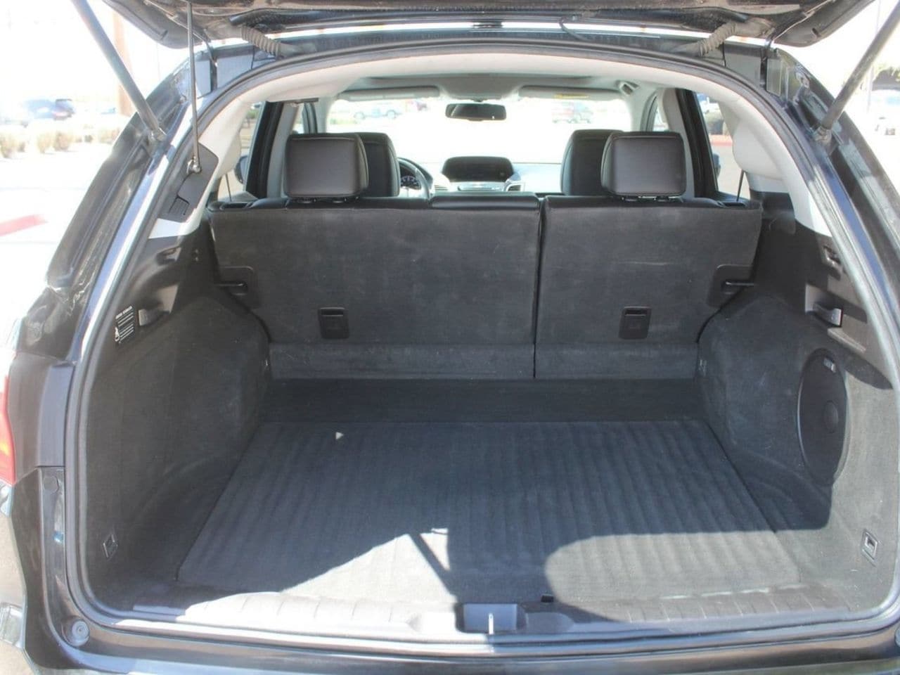 Used 2018 Crystal Black Pearl Acura Technology Package image 5