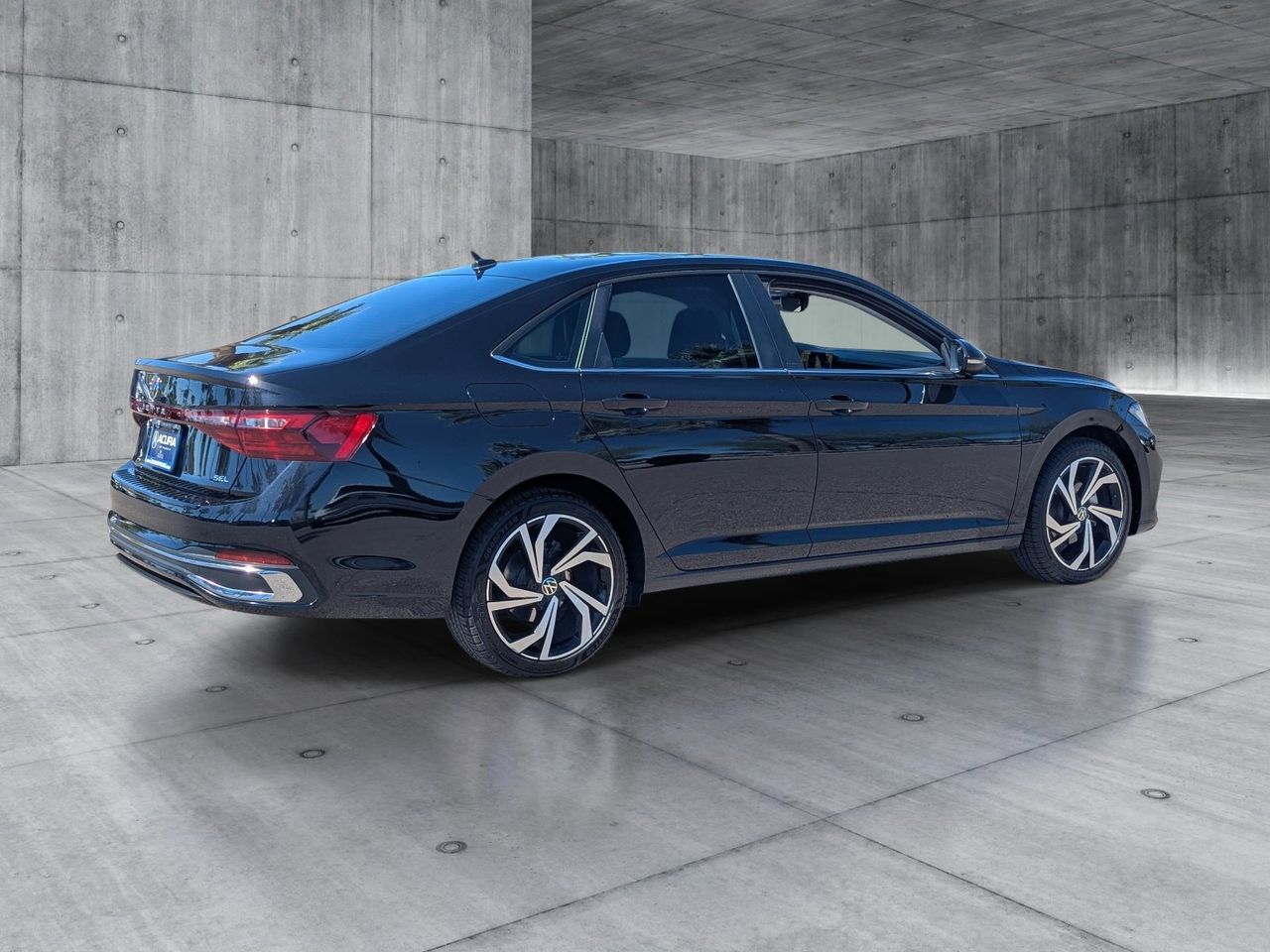 Used 2025 Deep Black Pearl Volkswagen 1.5T SEL image 5