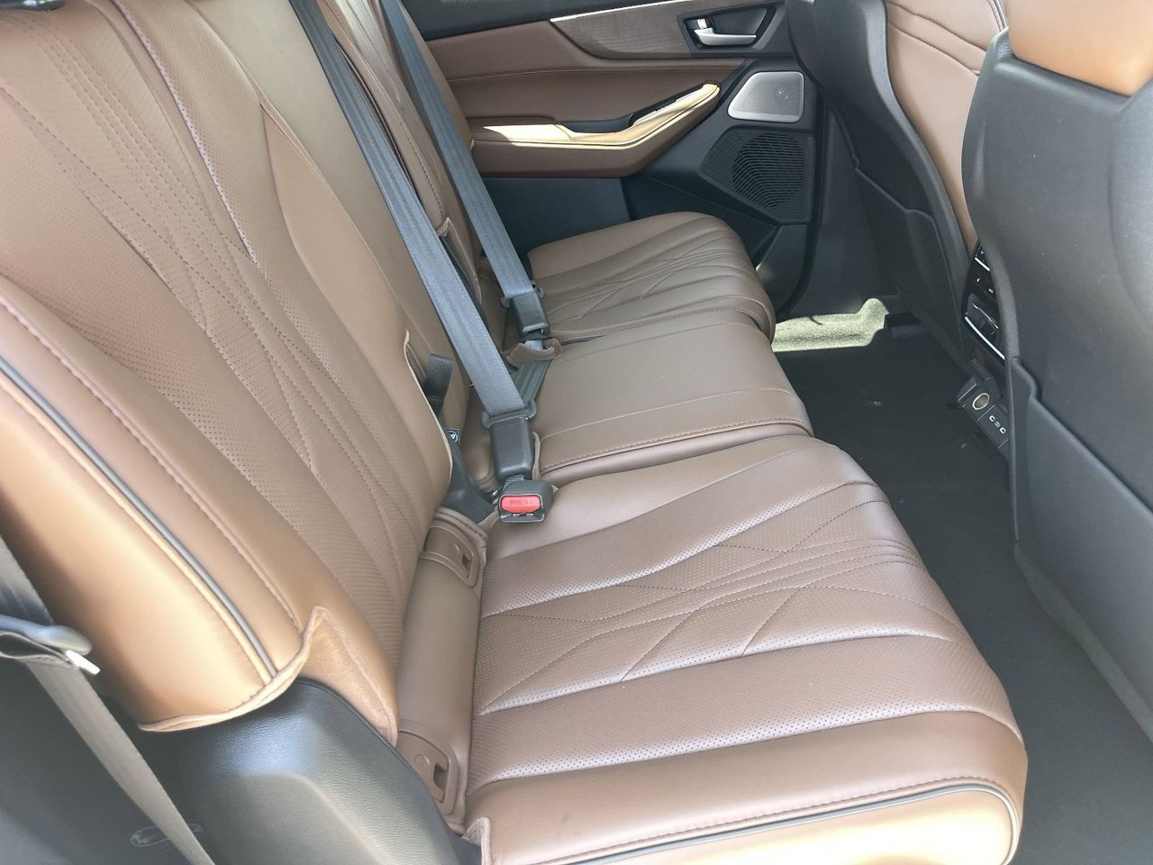 New 2026 Platinum White Pearl Acura SH-AWD Advance Package image 14