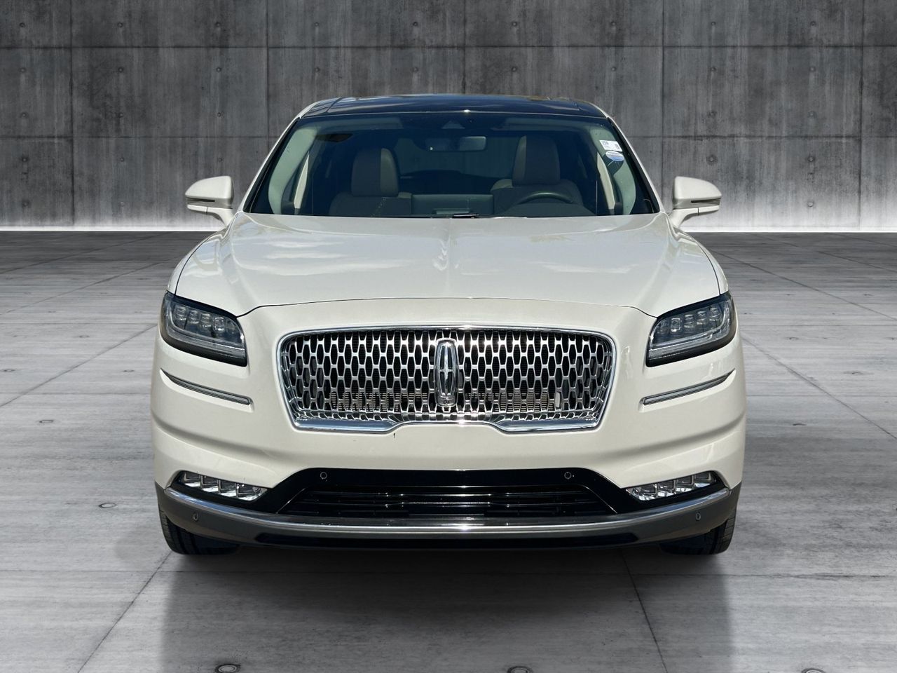 Used 2022 Ceramic Pearl Metallic Tinted Clearcoat Lincoln Reserve image 8