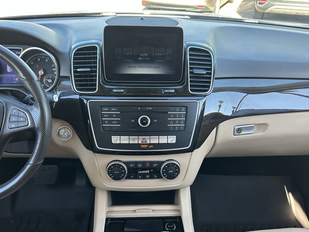 Used 2018 Lunar Blue Metallic Mercedes-Benz GLE 350 4maticÂ® image 18