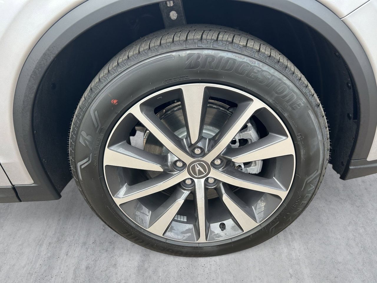 New 2026 Solar Silver Metallic Acura SH-AWD Technology Package image 9