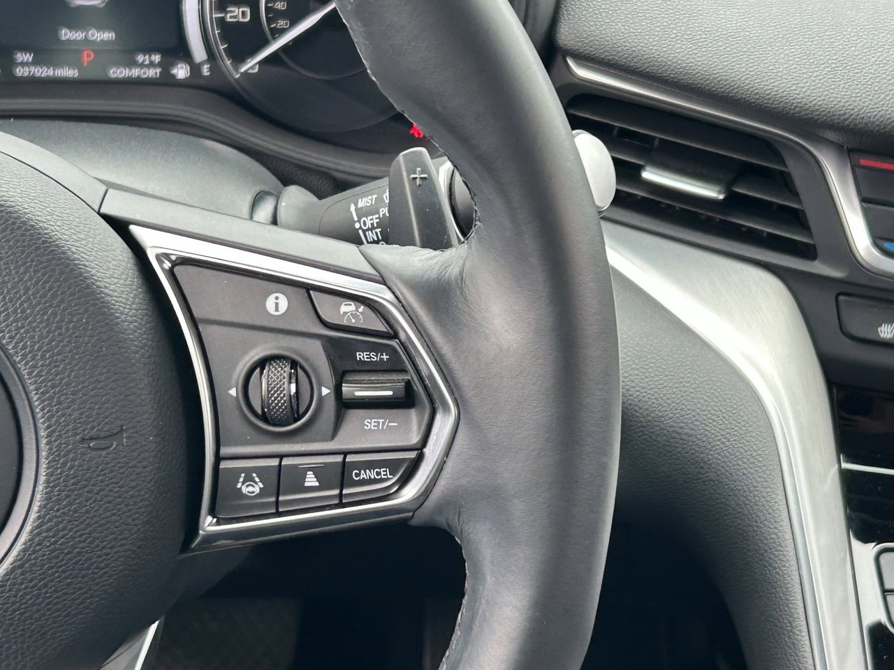 Certified Used 2023 Platinum White Pearl Acura Premium Base image 27