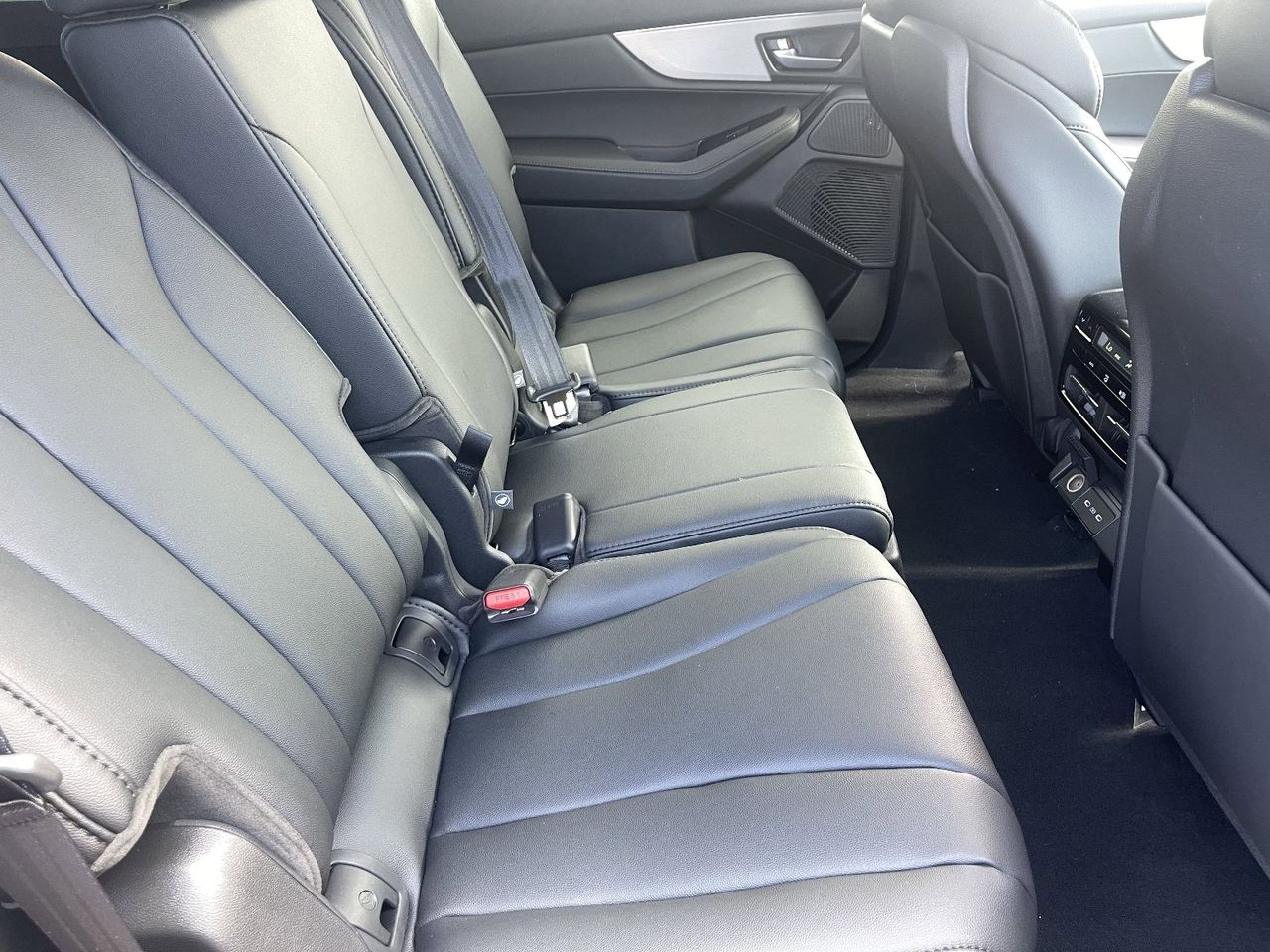 New 2026 Platinum White Pearl Acura FWD image 16