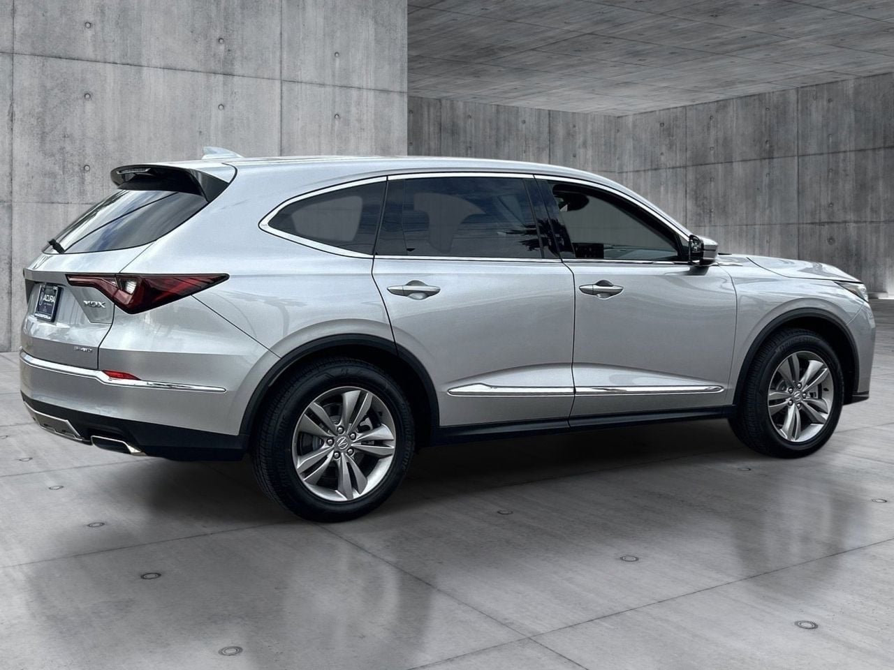 New 2026 Solar Silver Metallic Acura SH-AWD image 5