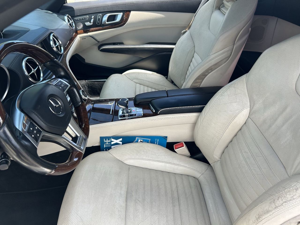 Used 2014 Diamond White Metallic Mercedes-Benz SL 550 image 18
