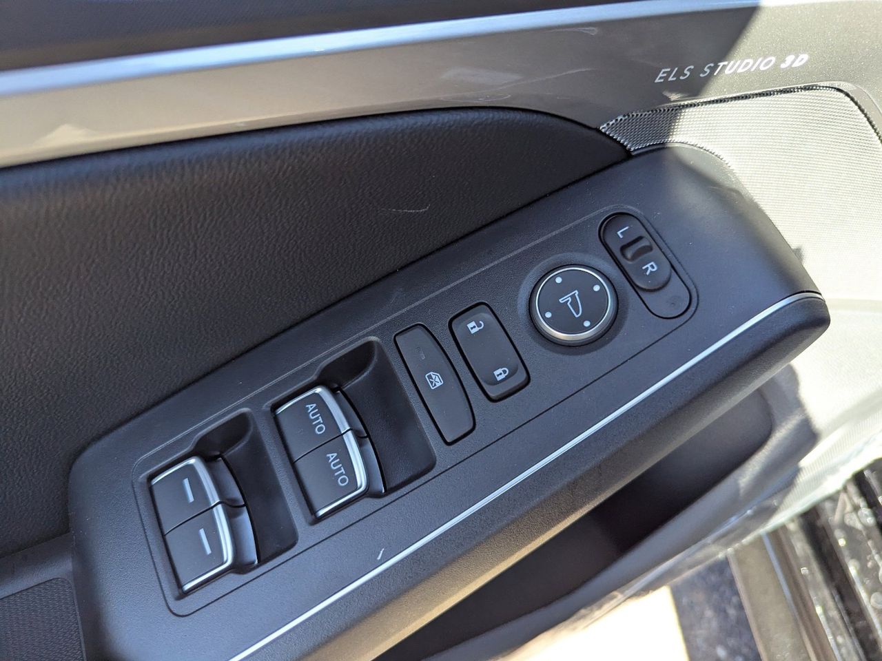 New 2026 Platinum White Pearl Acura Type S image 28