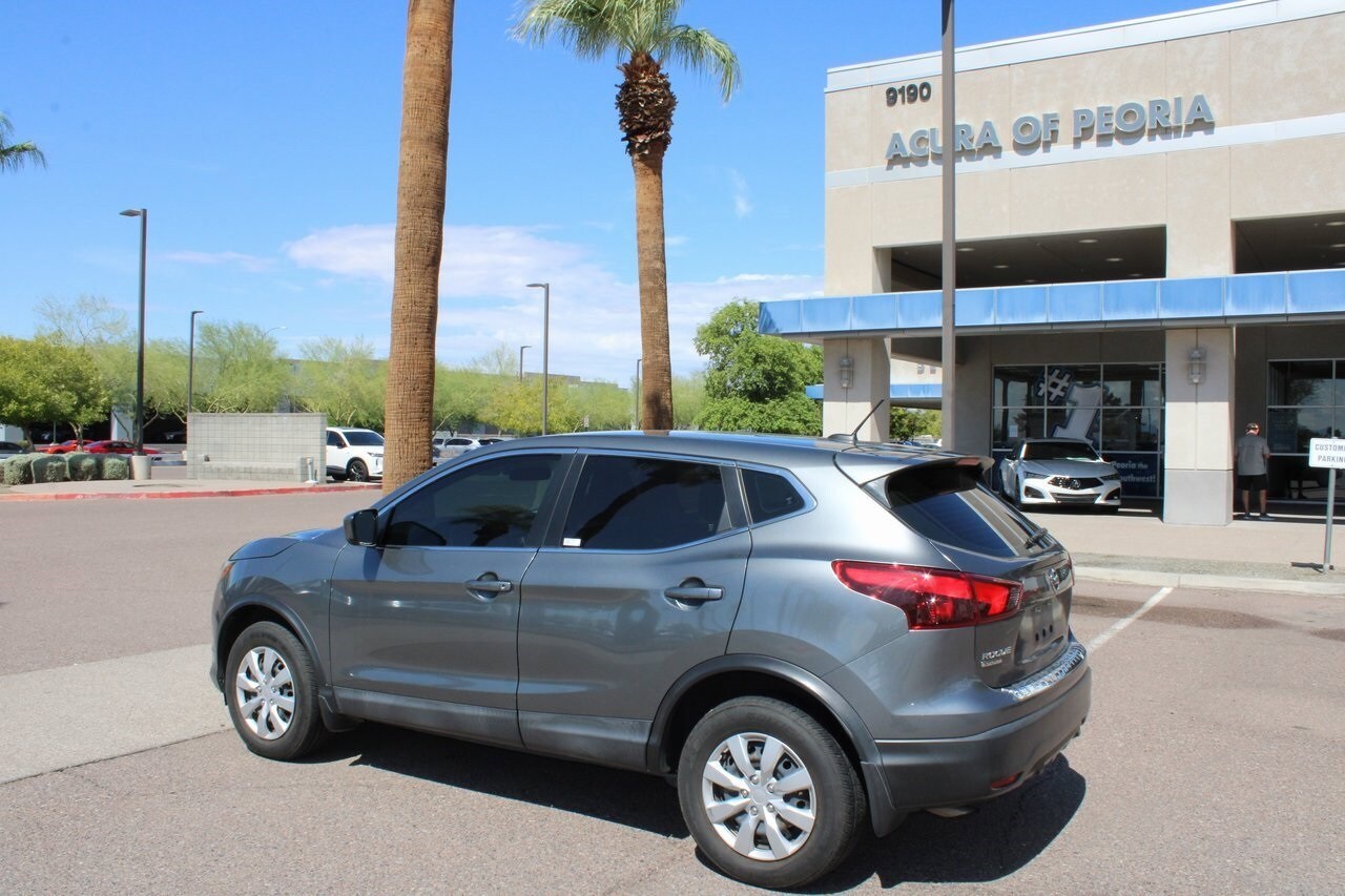 2019 Nissan Rogue Sport S photo 3