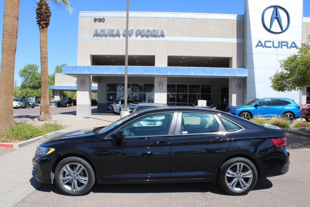 3VW7M7BU2RM017157