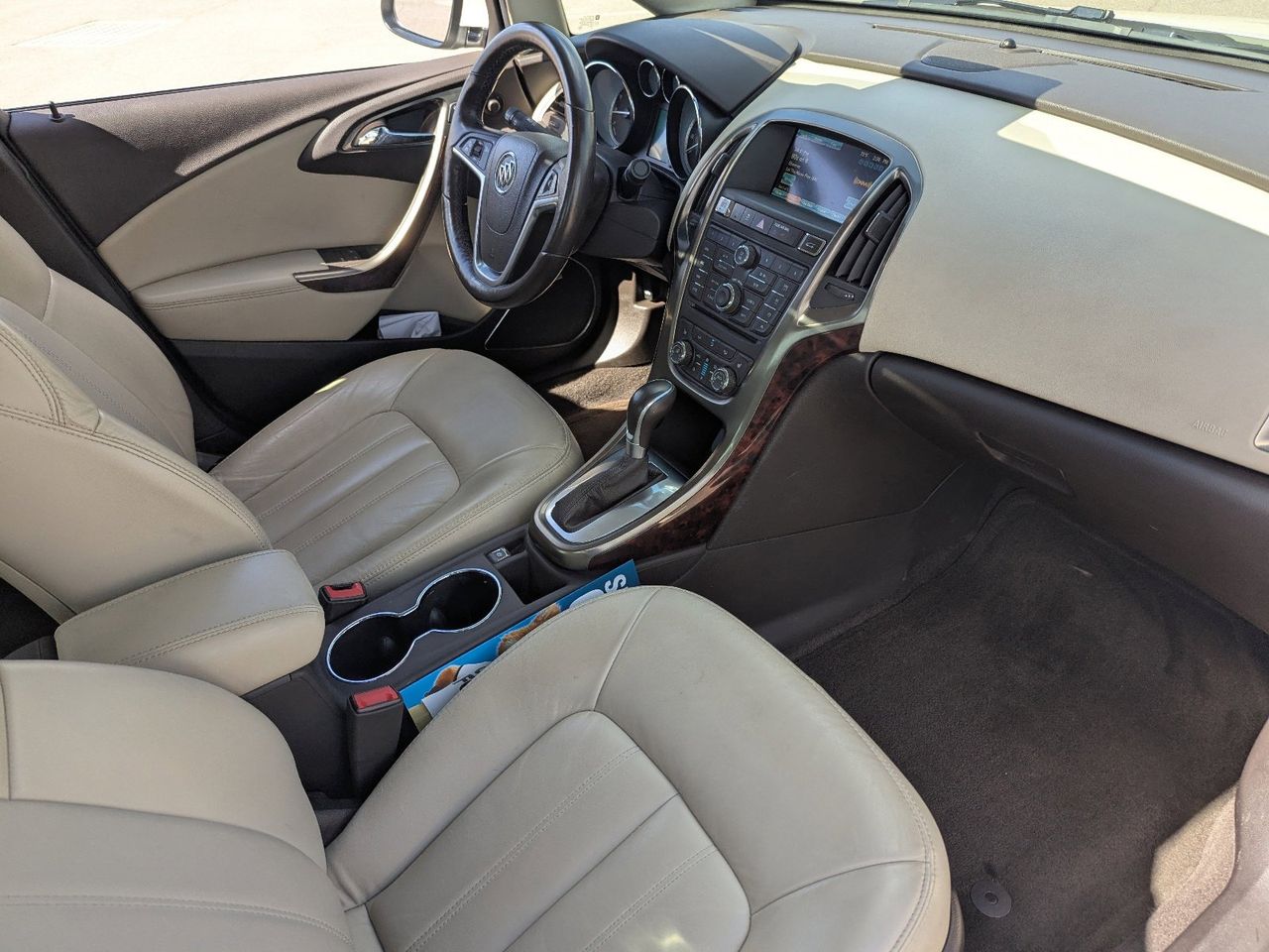 Used 2014 White Diamond Tricoat Buick Premium Group image 13