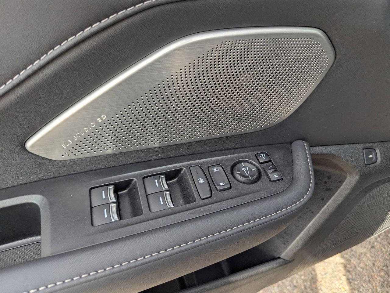 Certified Used 2025 Liquid Carbon Metallic Acura Advance Package SH-AWD image 32