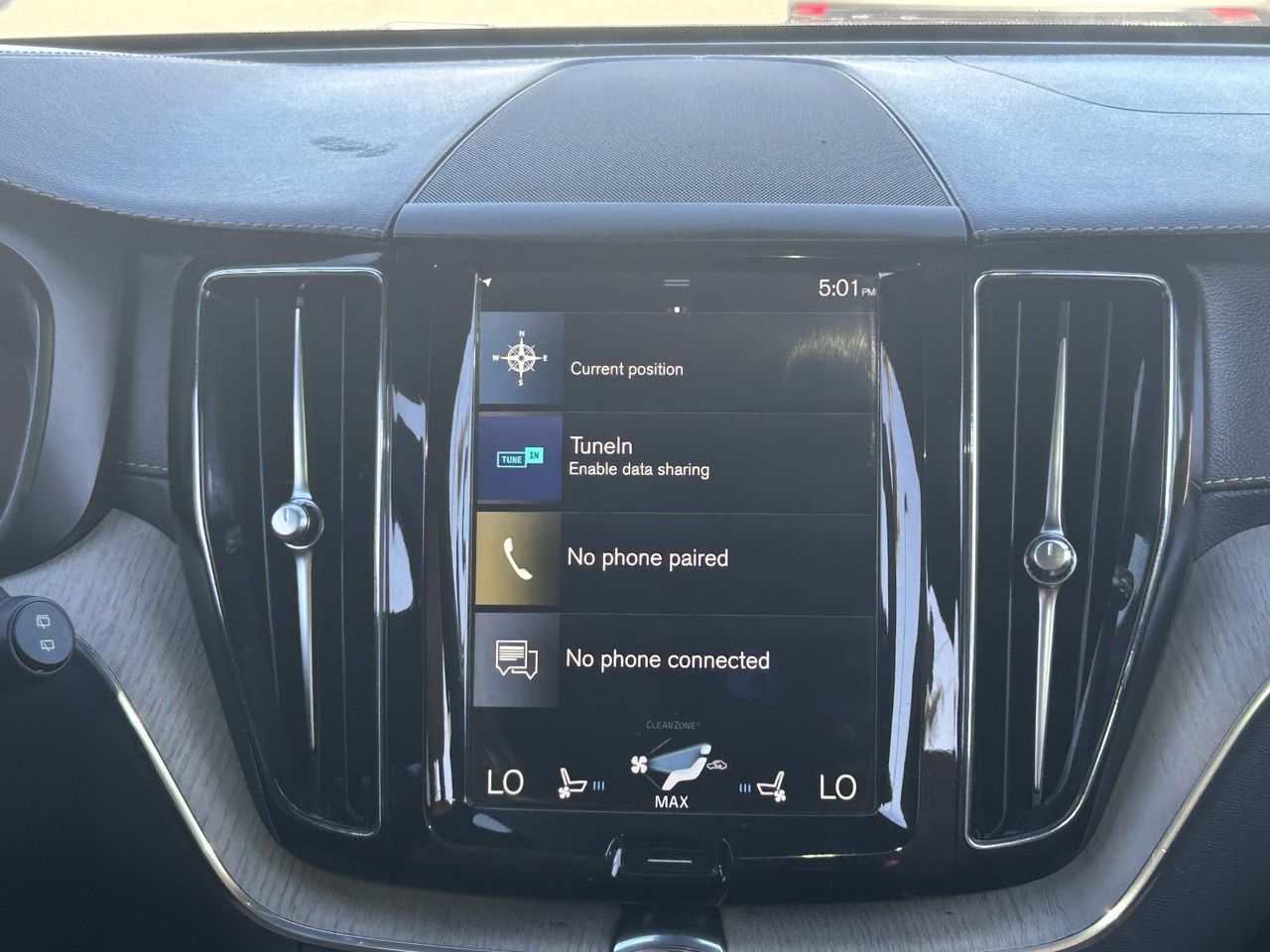 Used 2018 Pine Gray Metallic Volvo T6 Inscription image 21