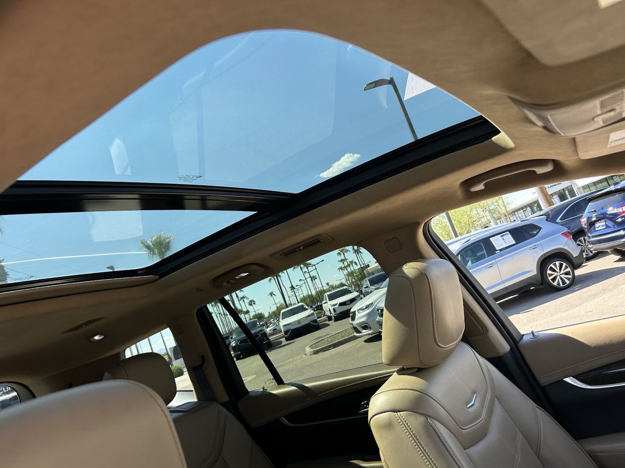 Used 2021 Crystal White Tricoat CADILLAC Premium Luxury image 11