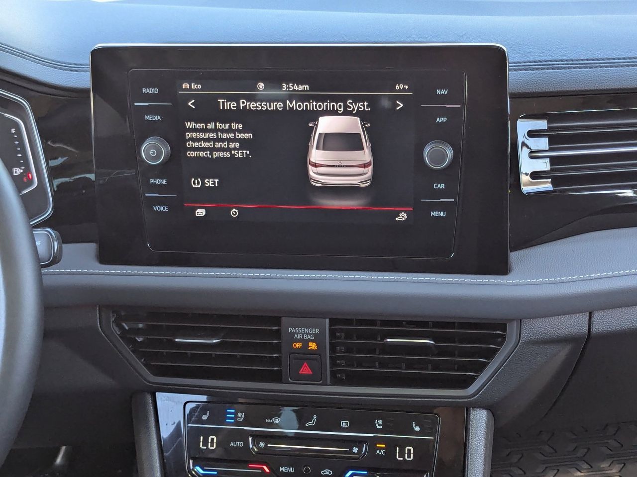 Used 2025 Deep Black Pearl Volkswagen 1.5T SEL image 19