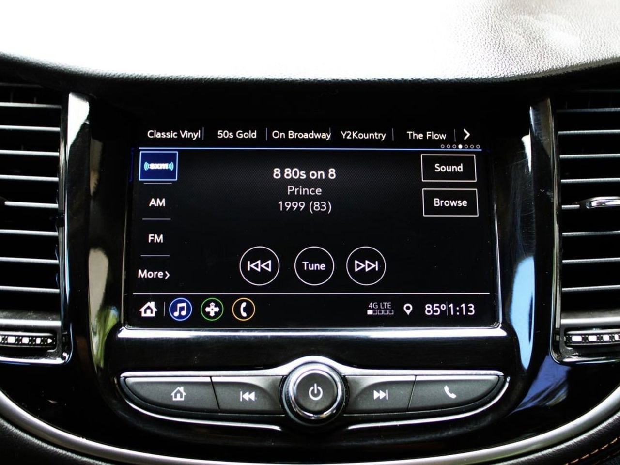 Used 2021 Silver Ice Metallic Chevrolet LT image 15