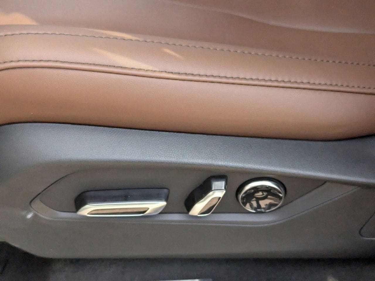 New 2026 Majestic Black Pearl Acura FWD Technology Package image 15