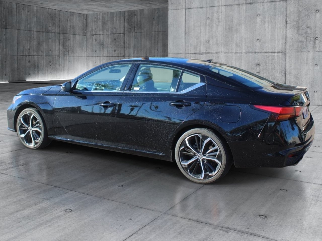 Used 2025 Nissan Altima 2.5 SR Sedan