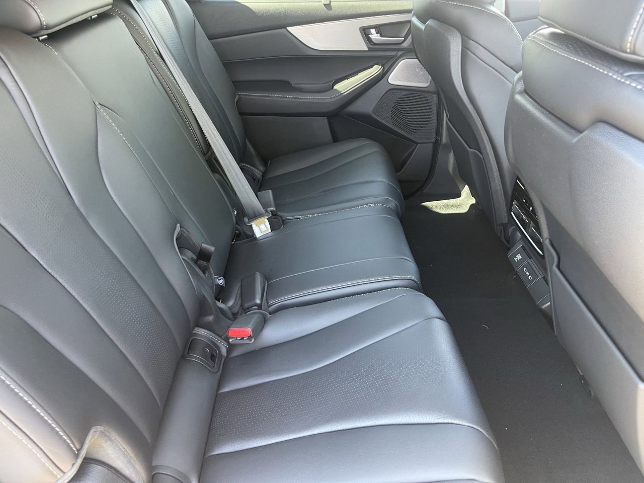 New 2026 Platinum White Pearl Acura SH-AWD Technology Package image 15