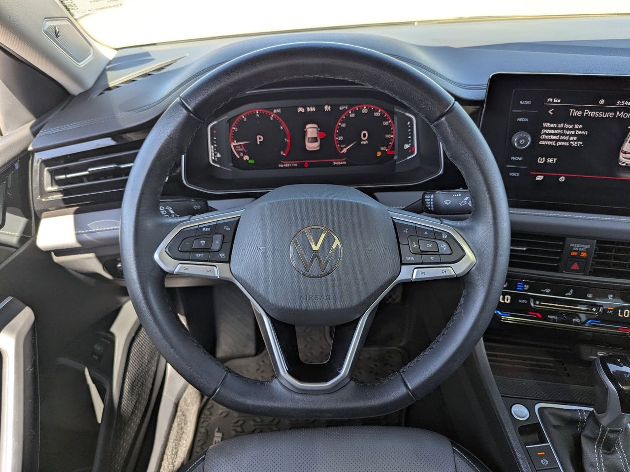 Used 2025 Deep Black Pearl Volkswagen 1.5T SEL image 22