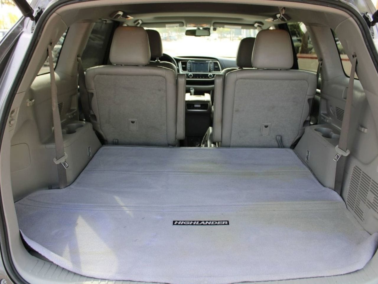 Used 2016 Predawn Gray Mica Toyota Limited image 12