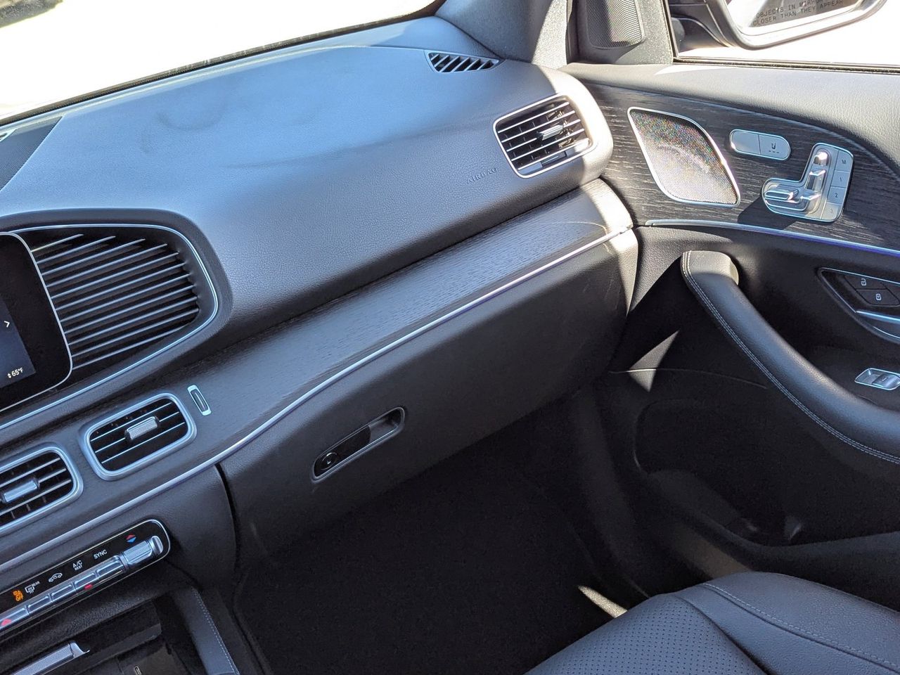 Used 2025 Selenite Gray Metallic Mercedes-Benz GLE 350 4matic® image 19