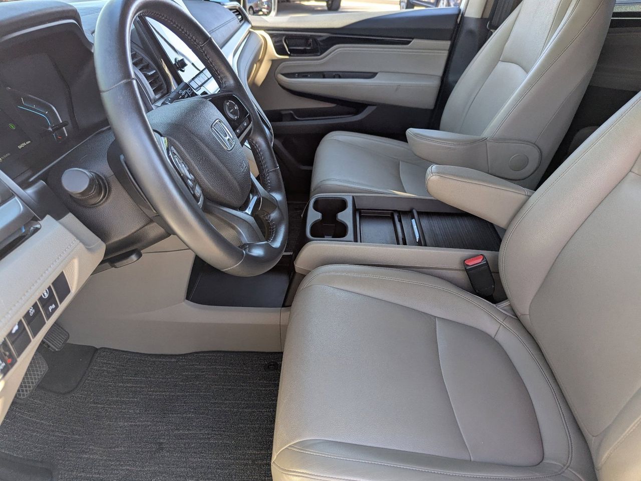 Used 2023 Platinum White Pearl Honda Touring image 30