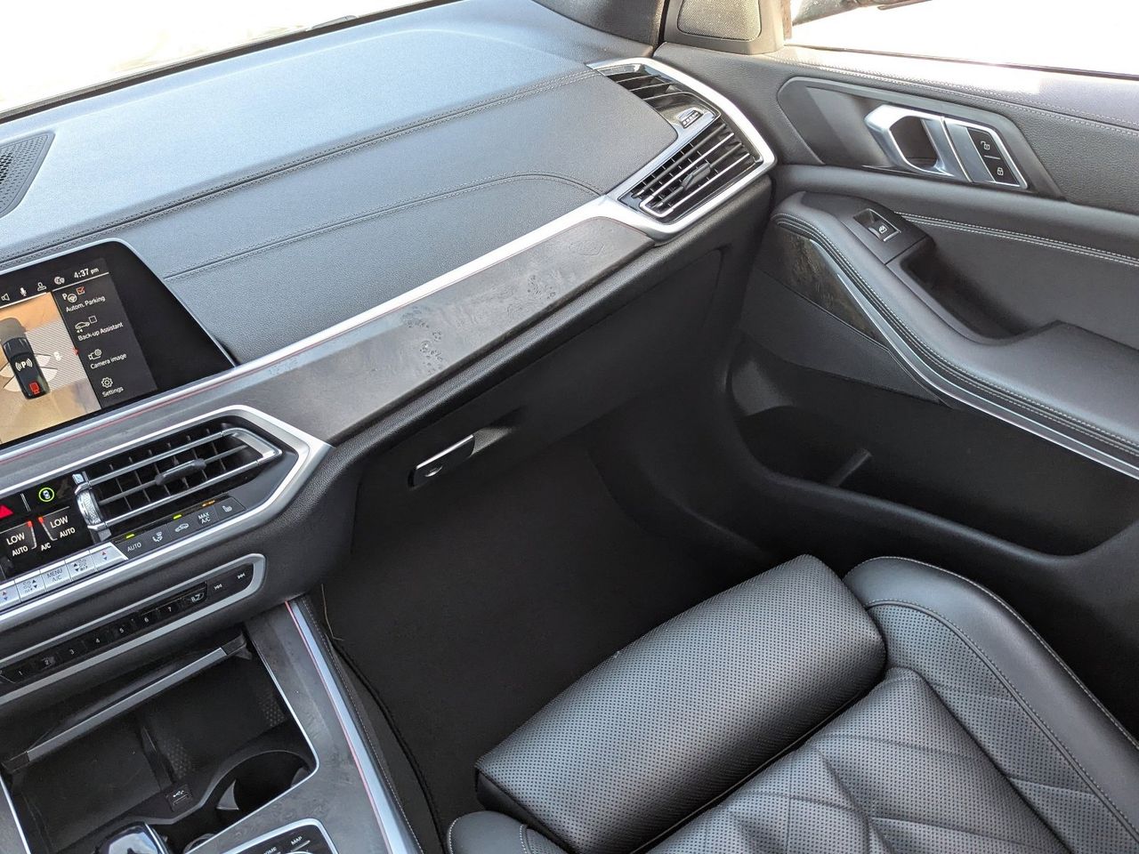 Used 2023 Black Sapphire Metallic BMW sDrive40i image 20