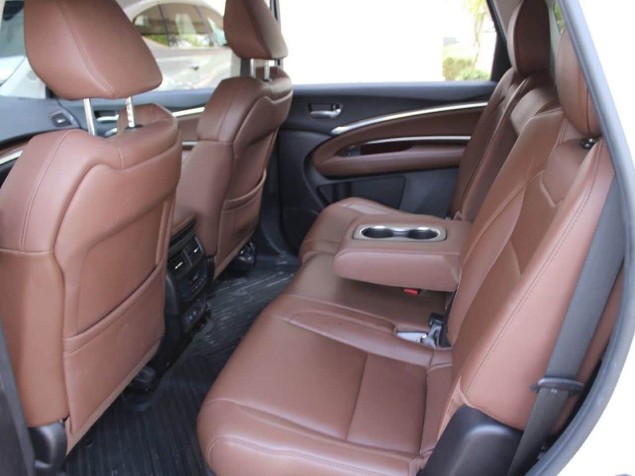 Used 2017 White Diamond Pearl Acura 3.5L w/Technology Package image 10