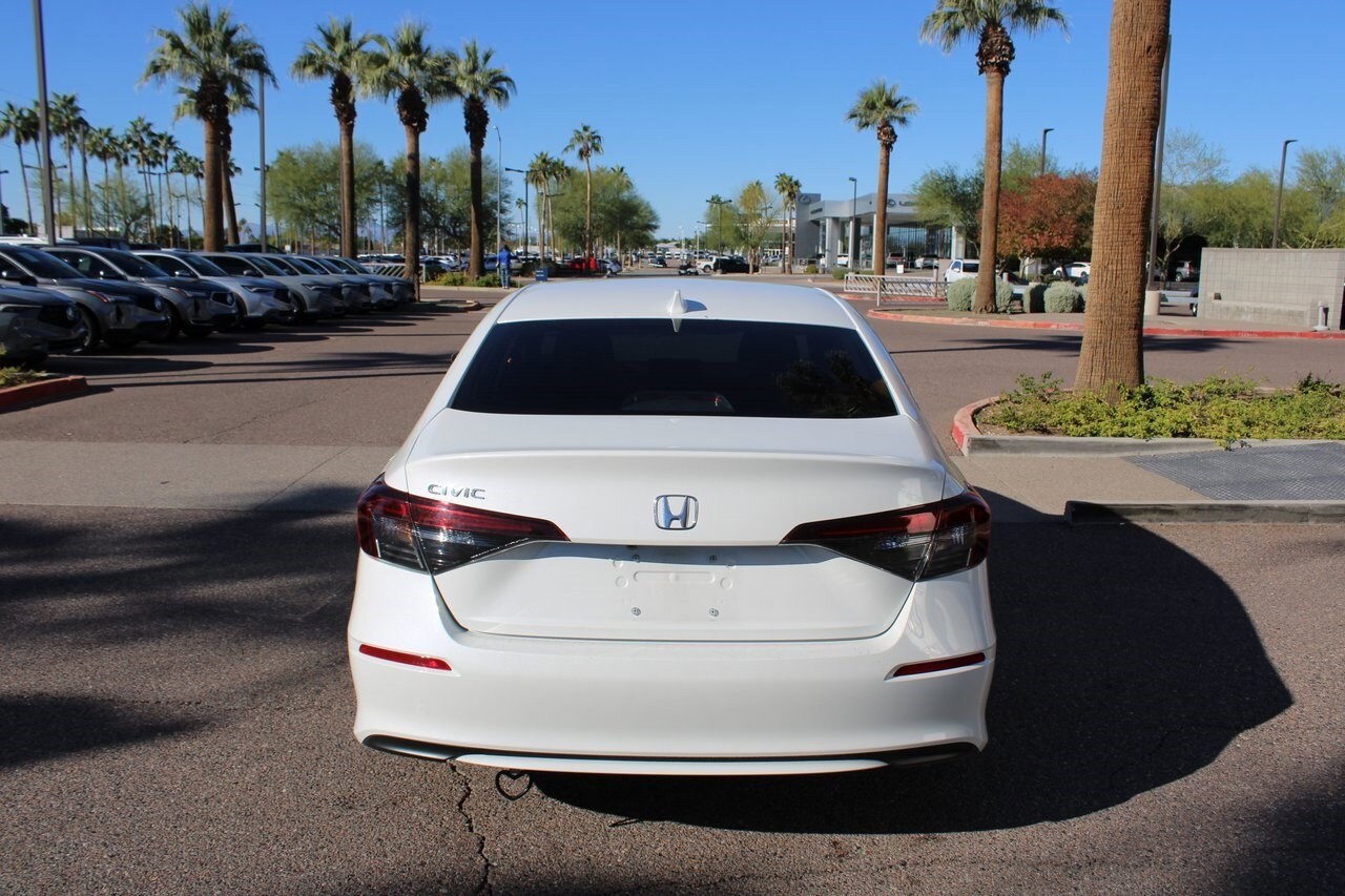 2025 Honda Civic LX photo 4