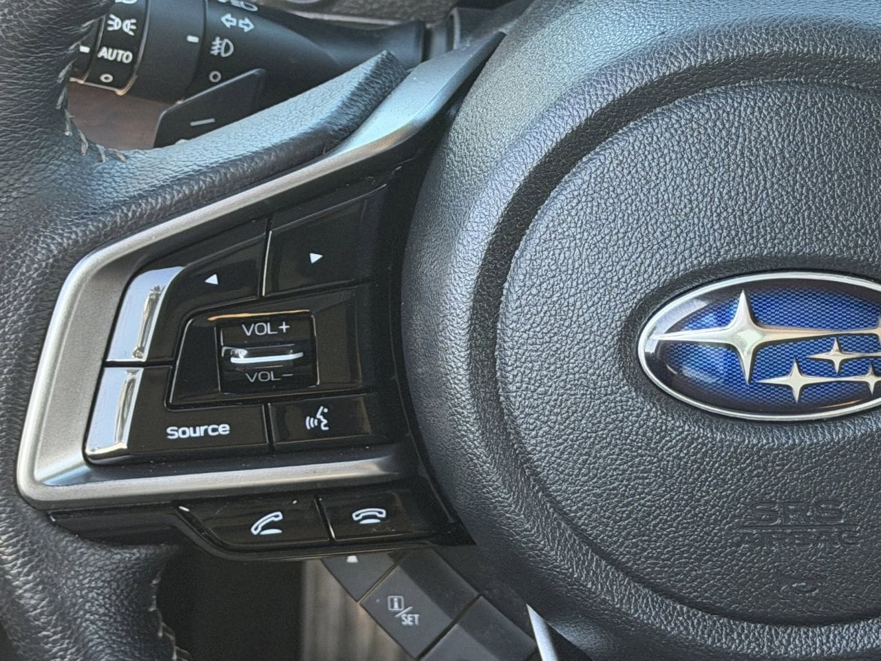 Used 2019 Crystal Black Silica Subaru 2.5i Limited image 26