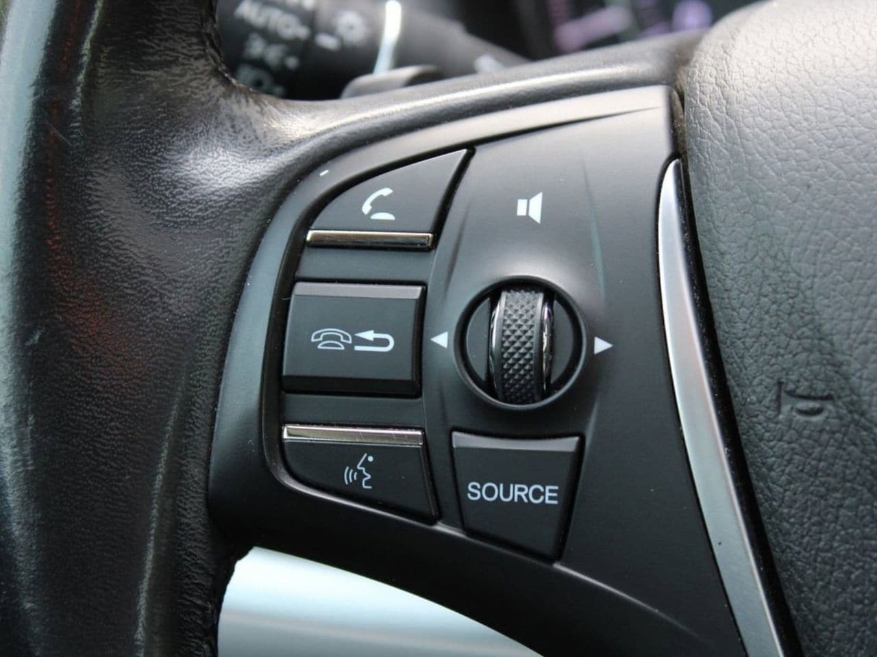 Used 2019 Modern Steel Metallic Acura 3.5L V6 image 24