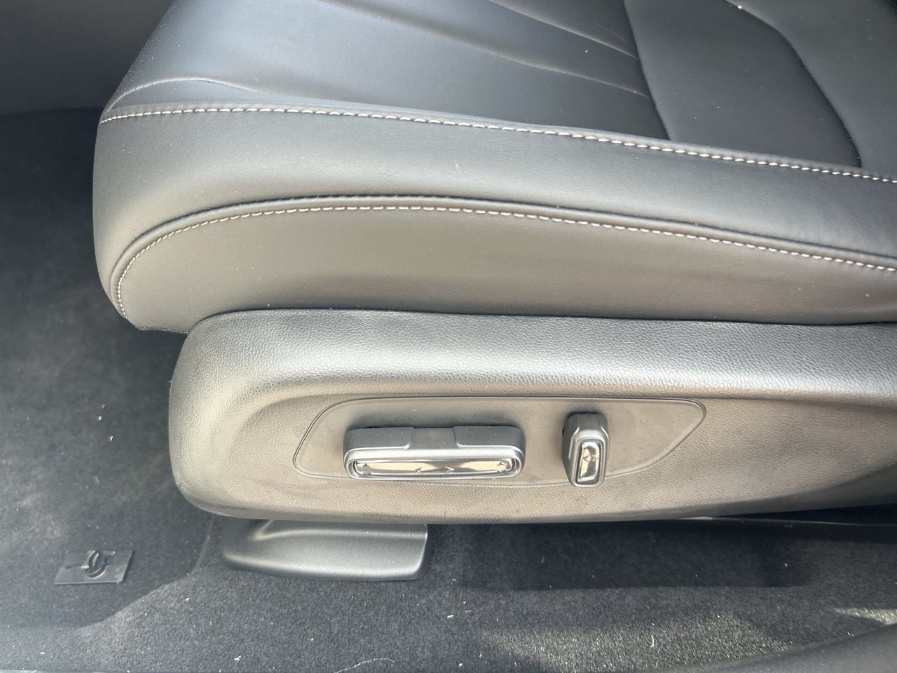 New 2026 Platinum White Pearl Acura Base image 30