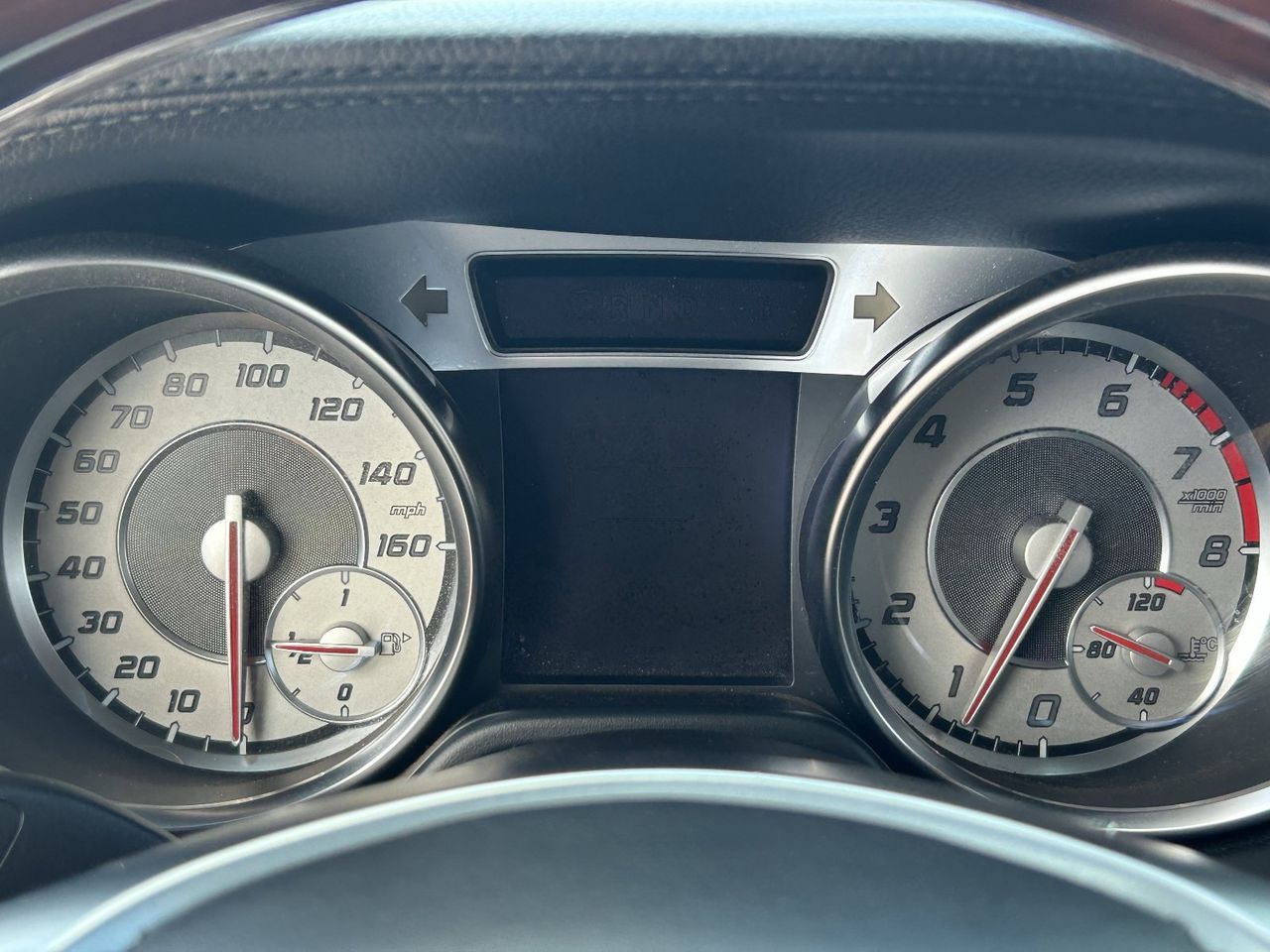 Used 2014 Diamond White Metallic Mercedes-Benz SL 550 image 25