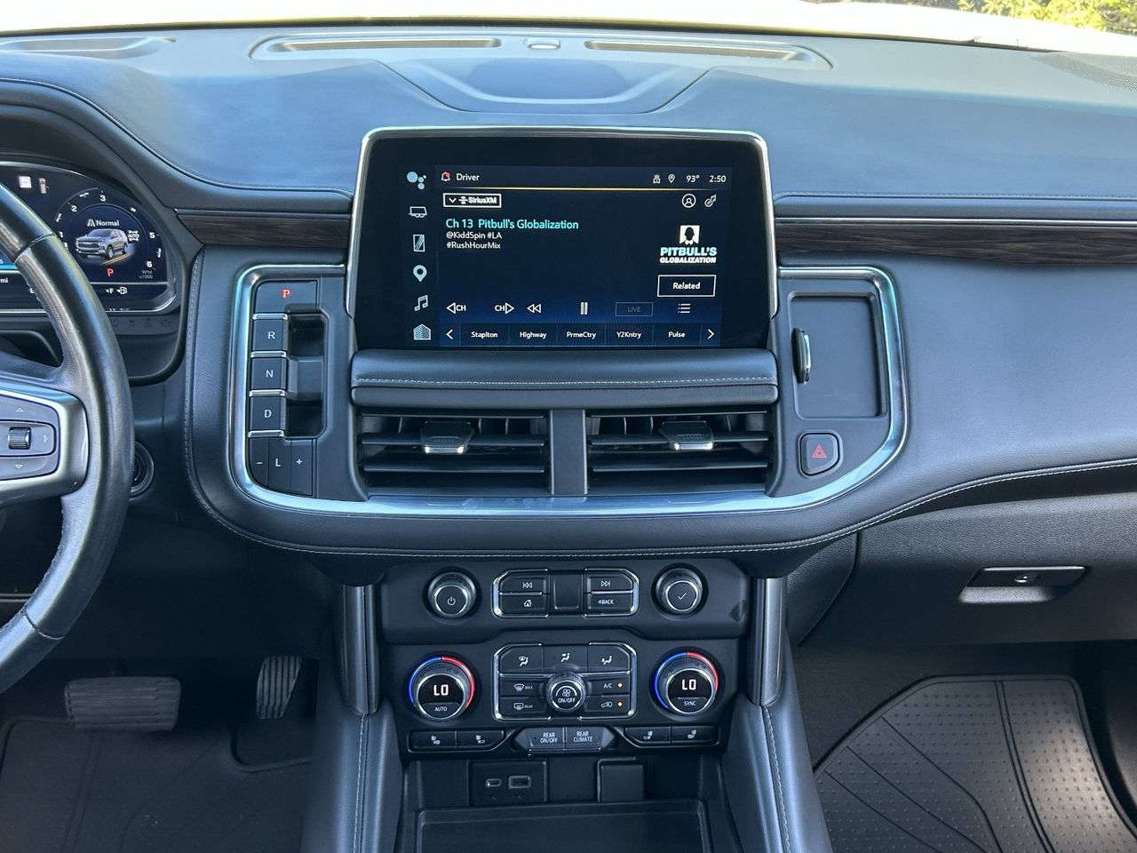Used 2022 Iridescent Pearl Tricoat Chevrolet Z71 image 18