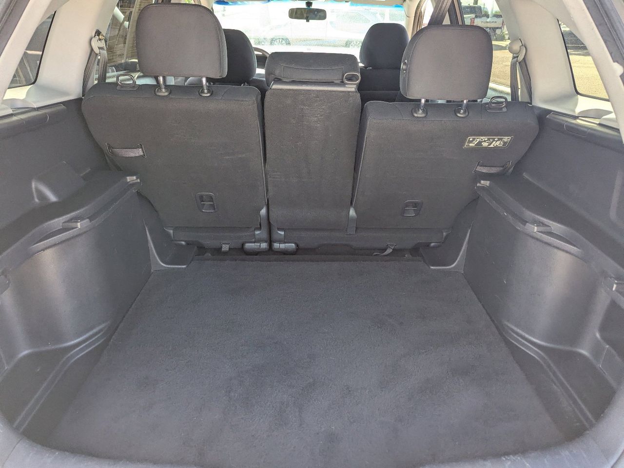 Used 2011 Urban Titanium Metallic Honda LX image 10