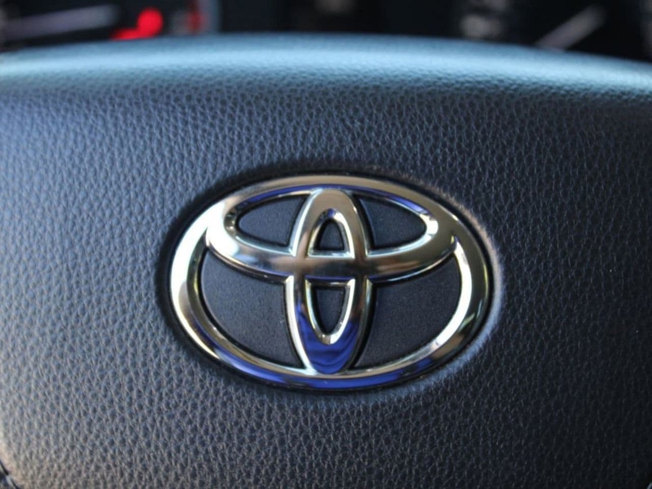 Used 2023 Lunar Rock Toyota Limited image 30