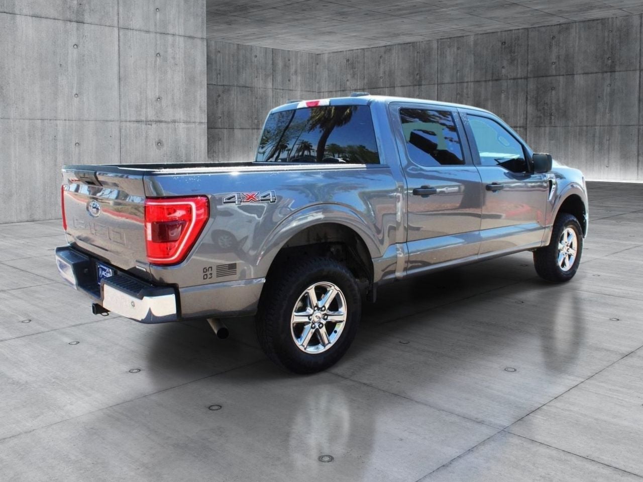 Used 2023 Carbonized Gray Metallic Ford XLT image 5