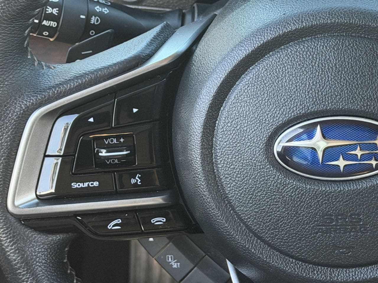 Used 2019 Crystal Black Silica Subaru 2.5i Limited image 26