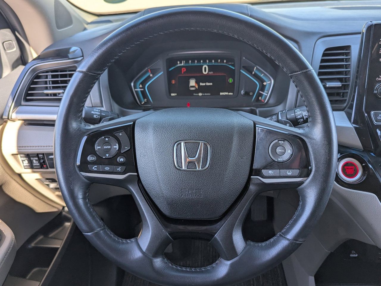 Used 2023 Platinum White Pearl Honda Touring image 25